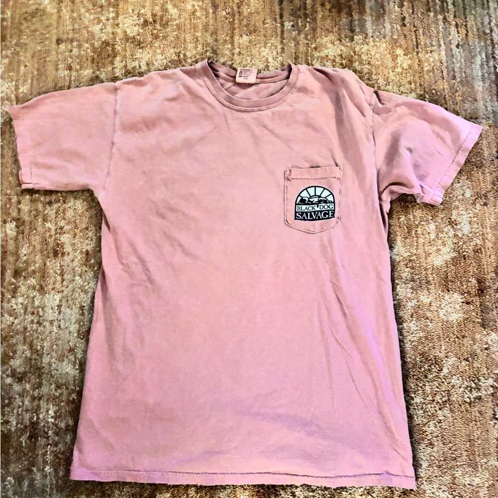 Black Dog Salvage Pink T shirt